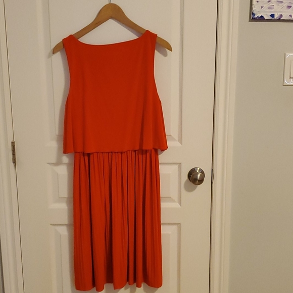 Dress - Picture 4 of 4